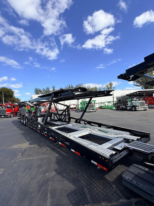 2021 Peterbilt 389 (ChopTop) w/a 2023 Cottrell LSFA 80”