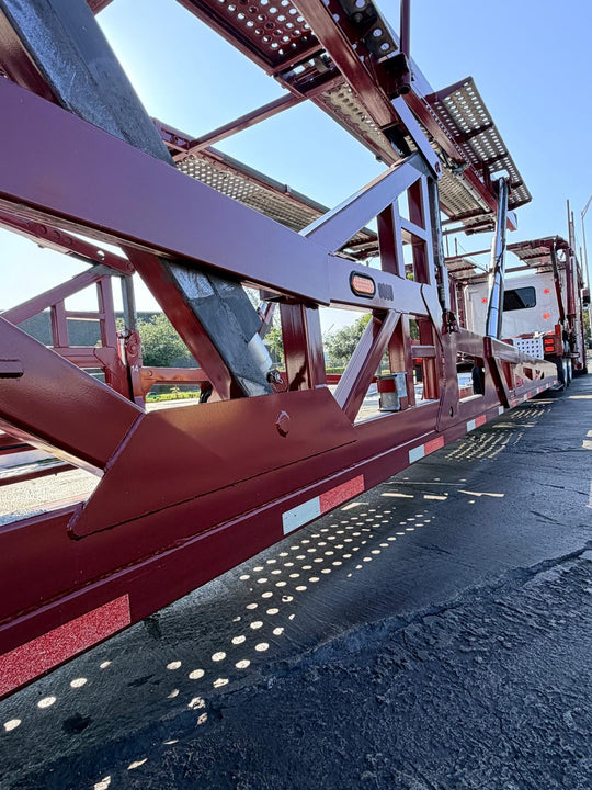 2022 Peterbilt 389 w/a 2022 Cottrell CX09 LSFA