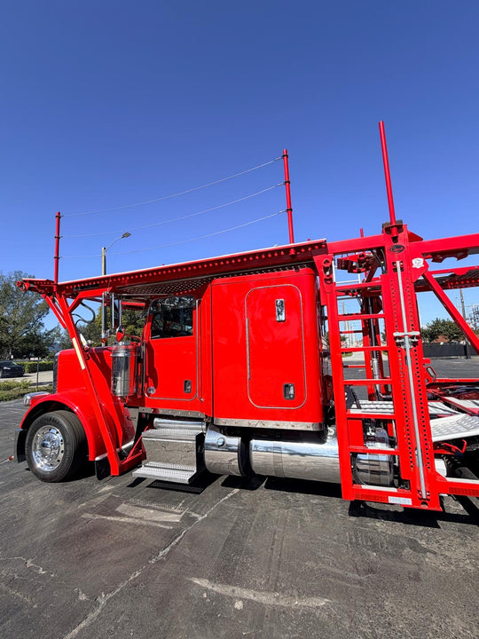 2022 Peterbilt 389 w/a 2020 Cottrell LSFA 80’