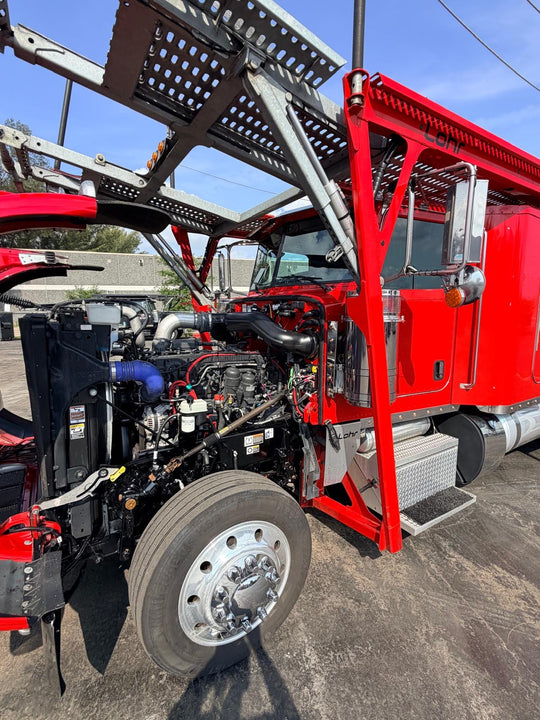 2024 Peterbilt 389 w/a 2023 Lohr G20