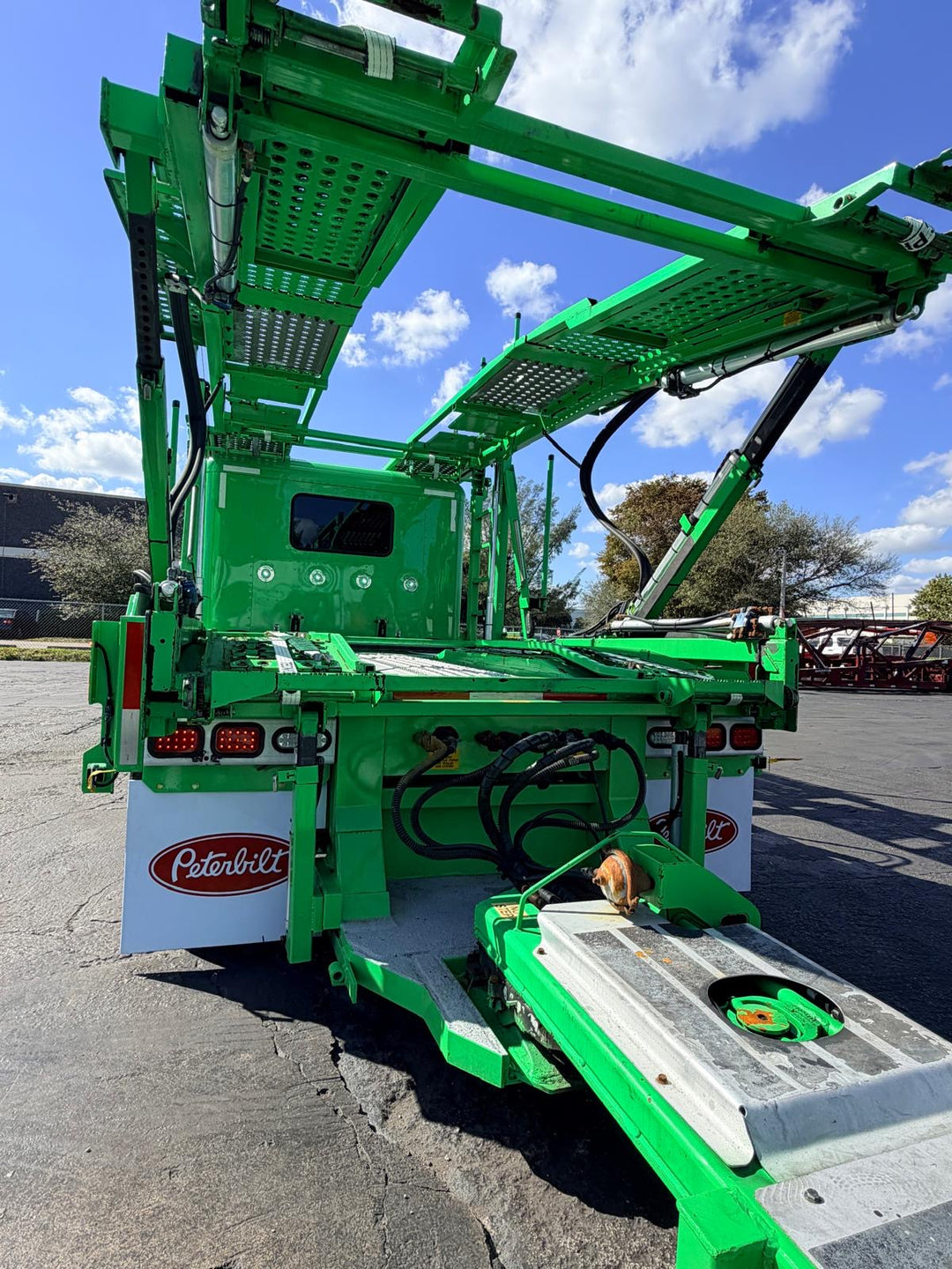 2017 Peterbilt 389 w/a 2017 Cottrell CX11
