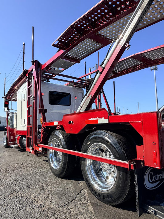 2022 Peterbilt 389 w/a 2022 Cottrell CX09 LSFA