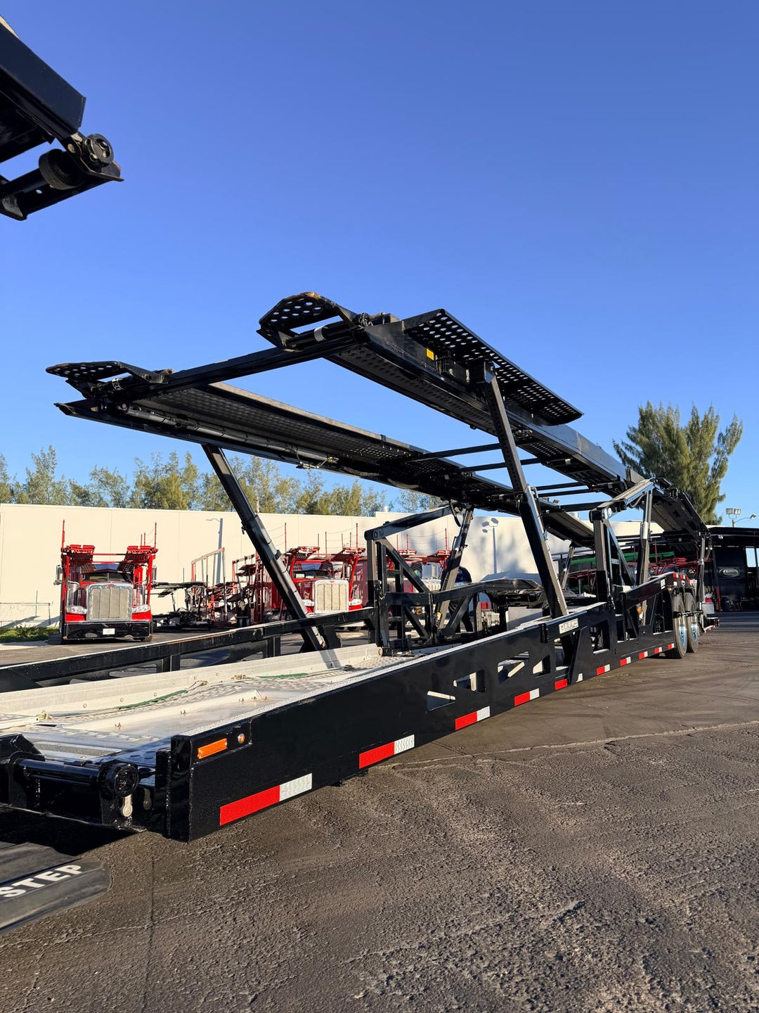 2019 Peterbilt 389 w/a 2019 Cottrell CX09 LSFA 80’