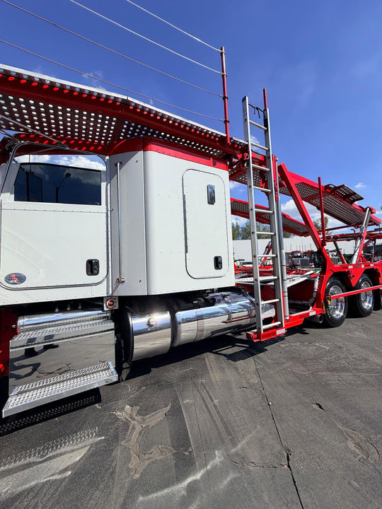 2020 Peterbilt 389 w/a 2021 Cottrell LSFA 80’