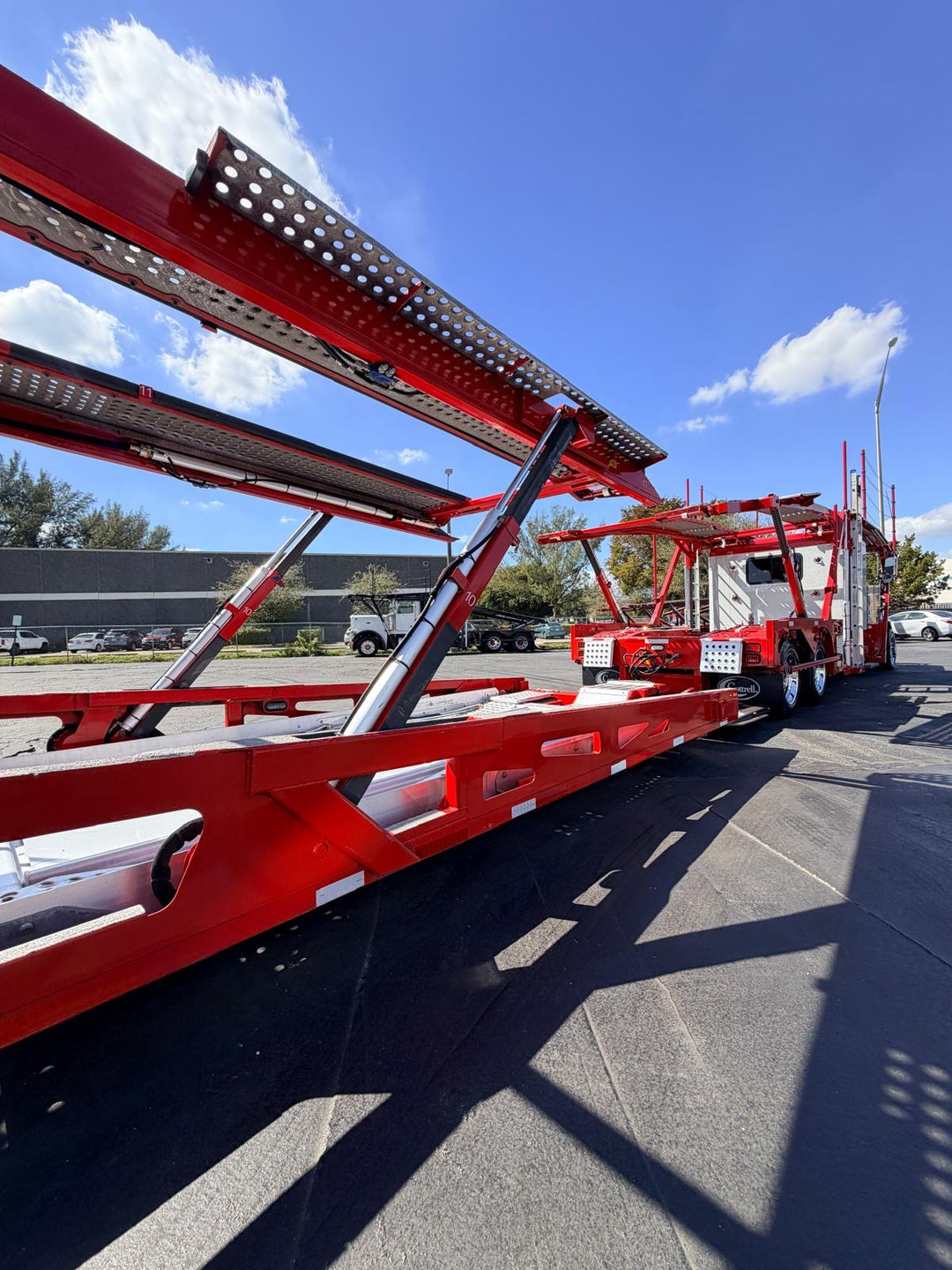 2020 Peterbilt 389 w/a 2021 Cottrell LSFA 80’