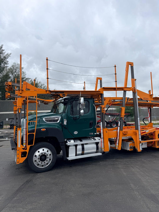 2020 Freightliner 114SD w/a 2020 Cottrell CX09 LSFA 80 Footer