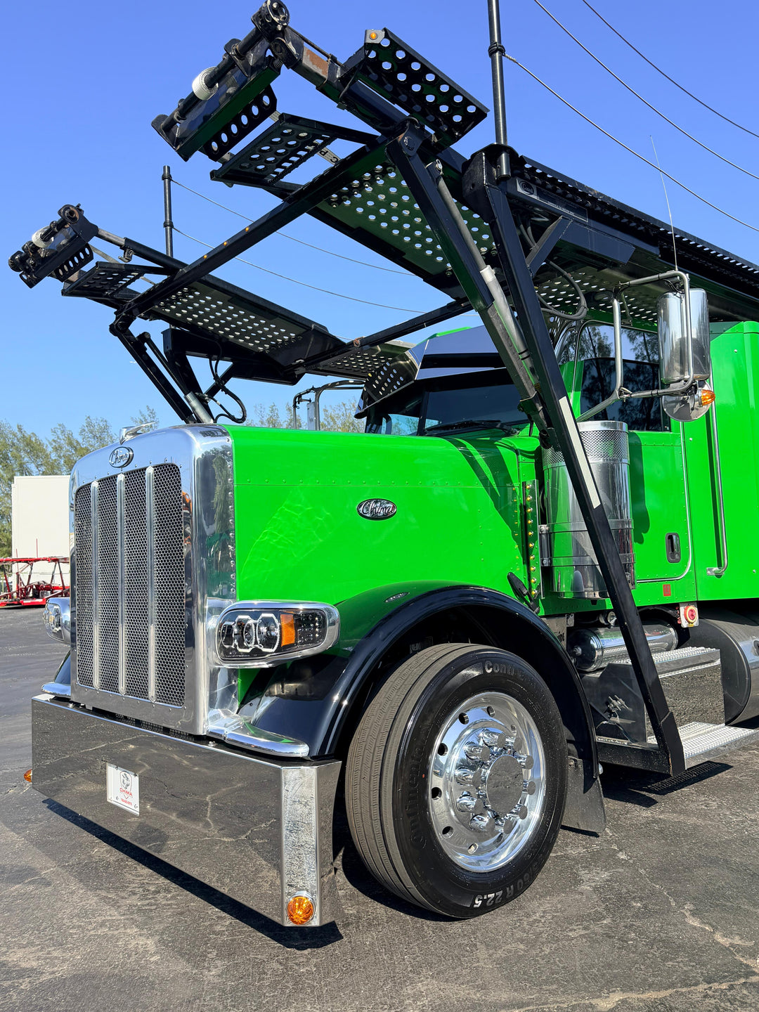 2019 Peterbilt 389 w/a 2020 Cottrell CX09 LSFA