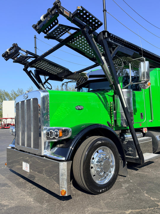 2019 Peterbilt 389 w/a 2020 Cottrell CX09 LSFA