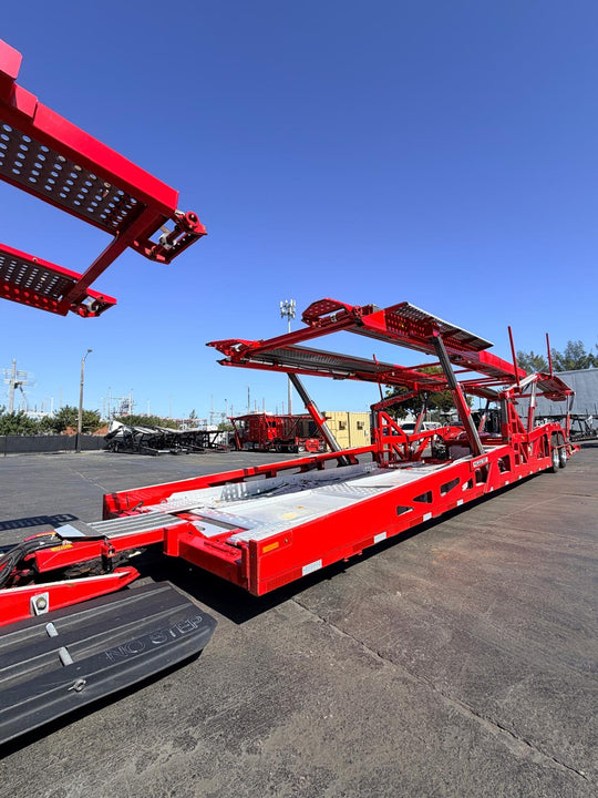 2022 Peterbilt 389 w/a 2020 Cottrell LSFA 80’