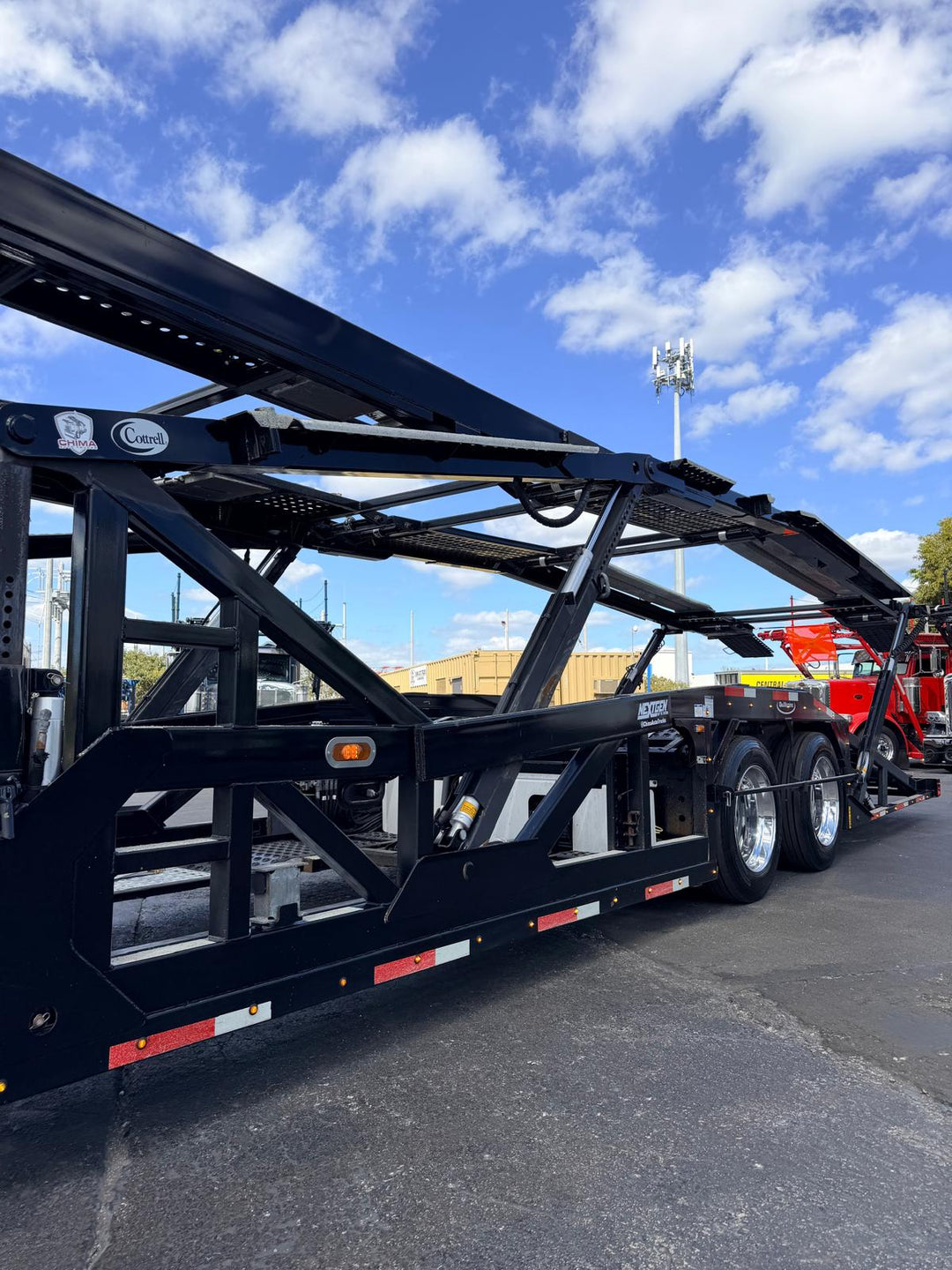 2021 Peterbilt 389 (ChopTop) w/a 2023 Cottrell LSFA 80”