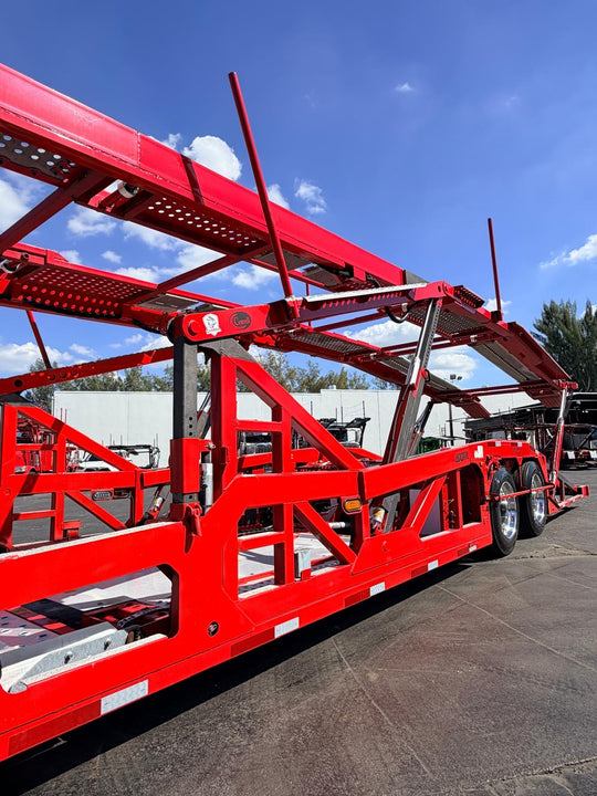 2020 Peterbilt 389 w/a 2021 Cottrell LSFA 80’