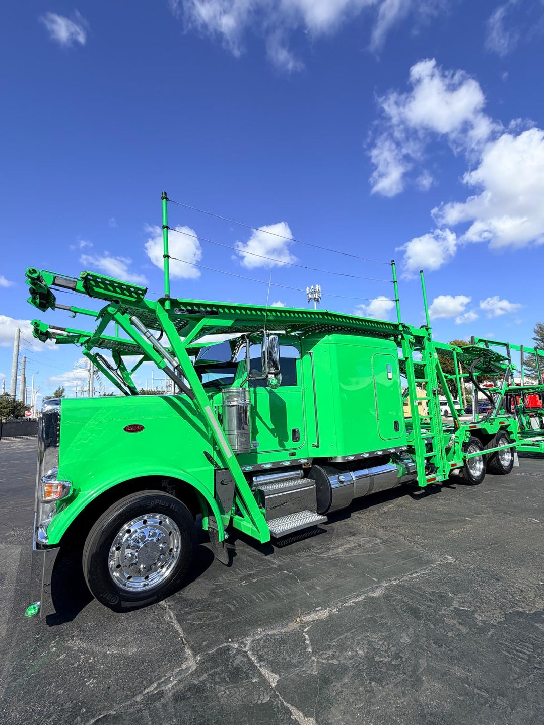 2017 Peterbilt 389 w/a 2017 Cottrell CX11
