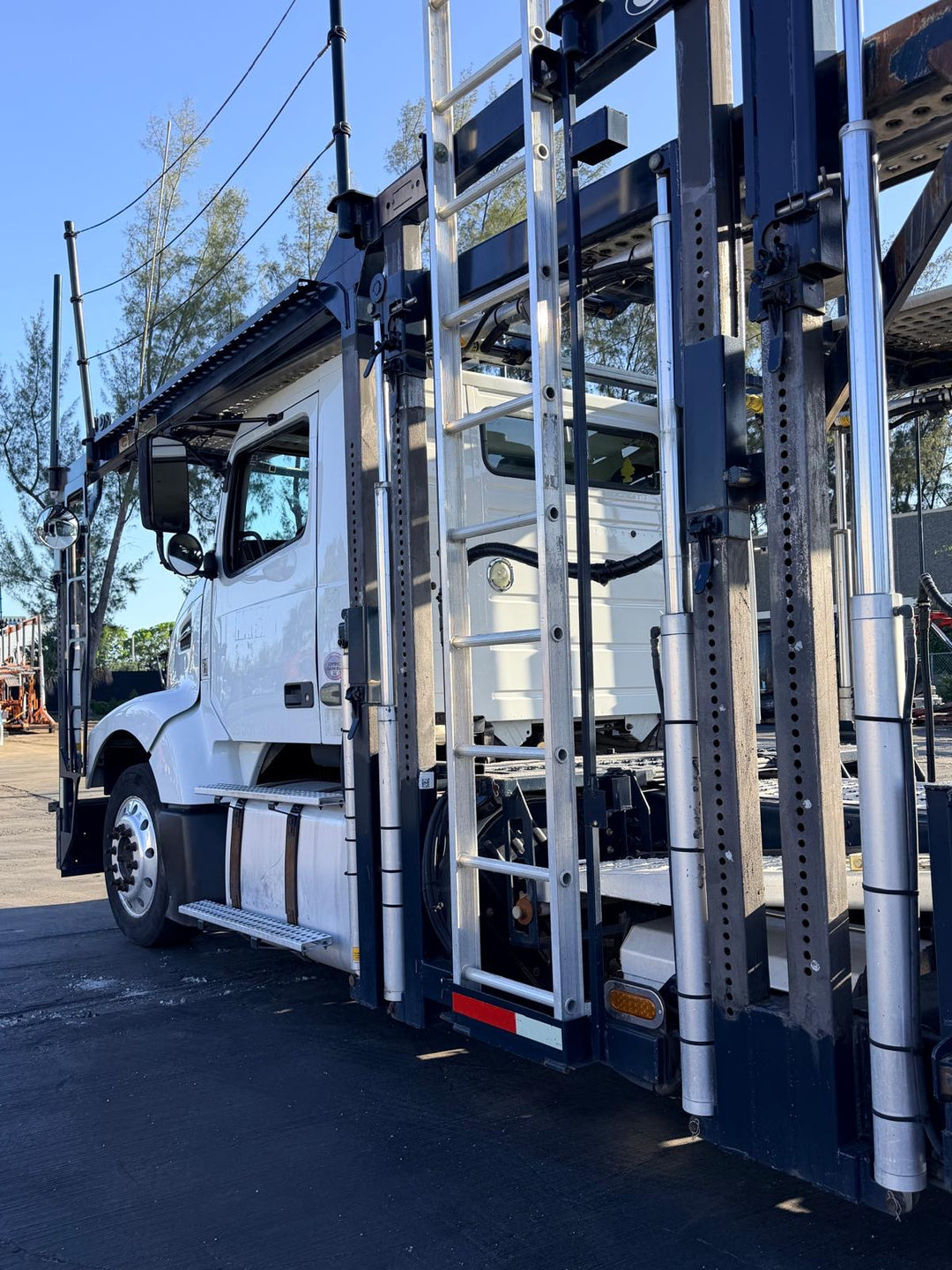 2015 Volvo VAH62200