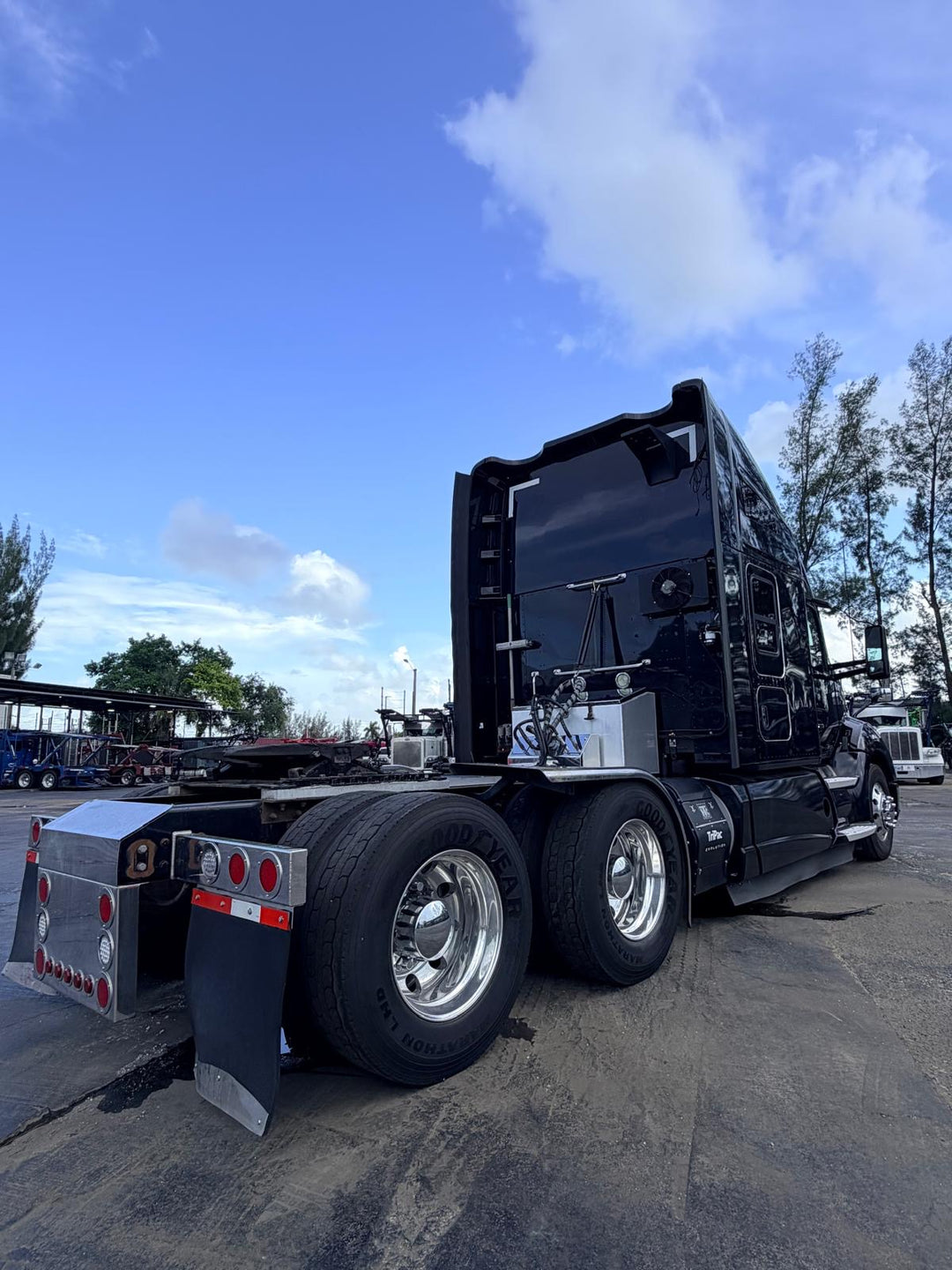 2017 KW T680