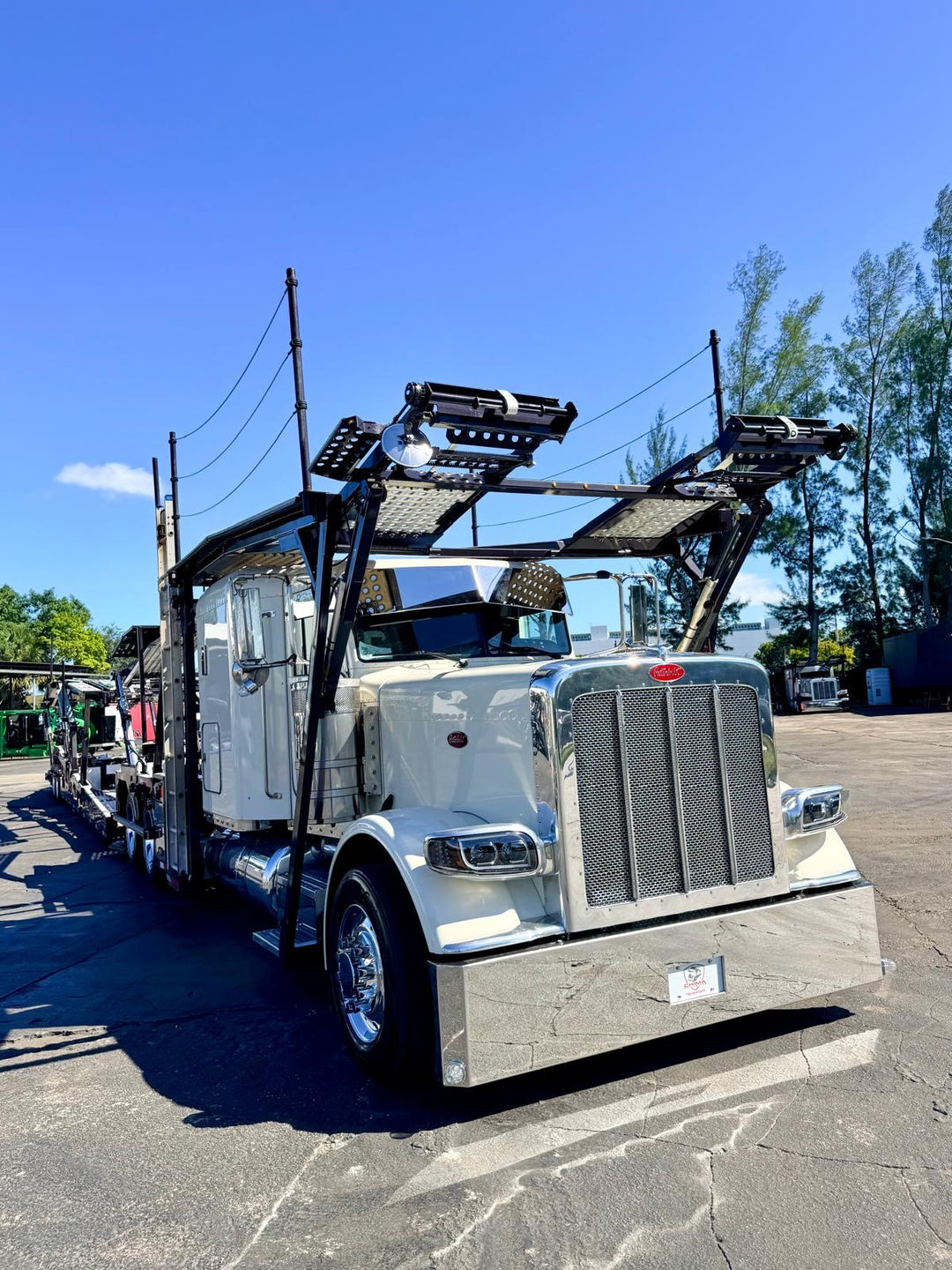 2021 Peterbilt 389 w/a 2022 Cottrell LSFA 80”