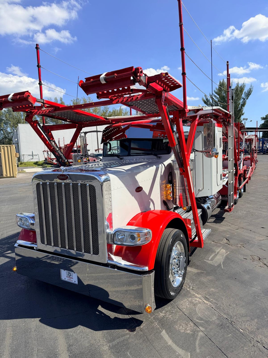 2020 Peterbilt 389 w/a 2021 Cottrell LSFA 80’
