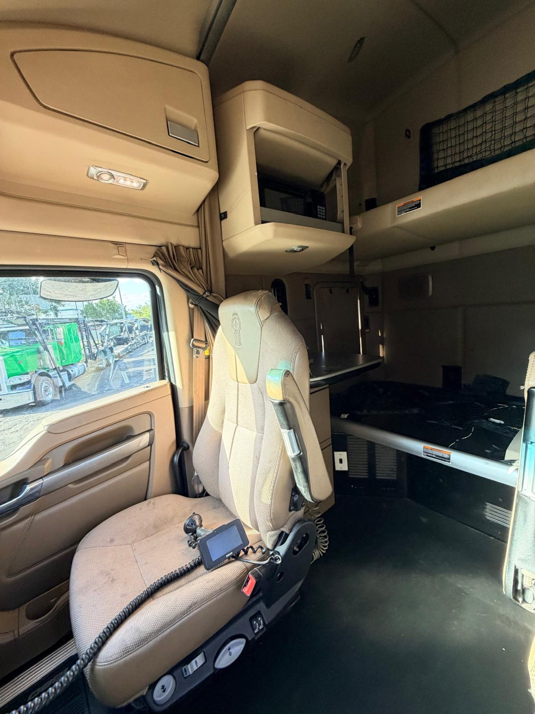 2017 KW T680
