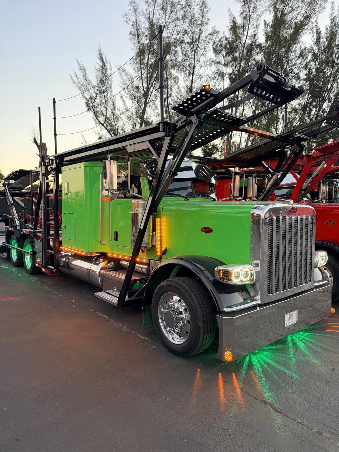 2019 Peterbilt 389 w/a 2019 Cottrell CX09 LSFA 80’