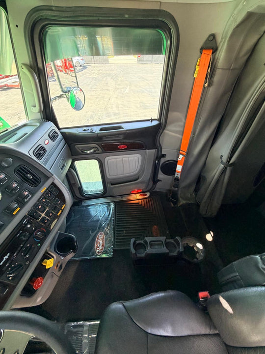 2017 Peterbilt 389 w/a 2017 Cottrell CX11