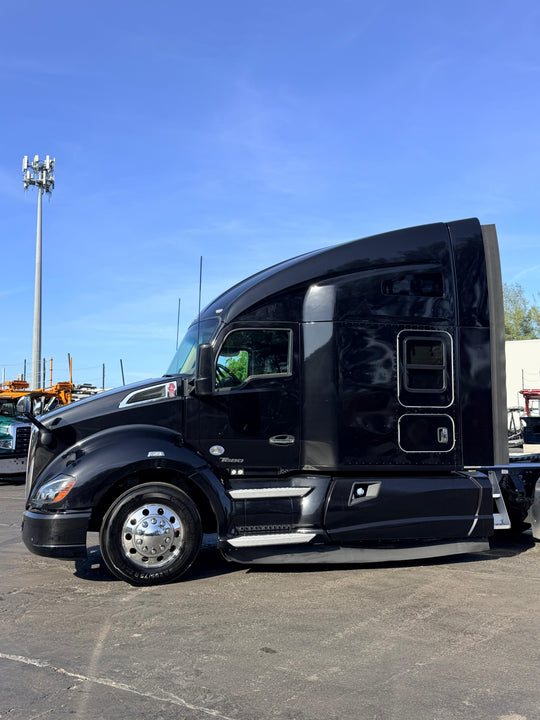 2017 KW T680 w/a 2018 Cottrell 5307 XL