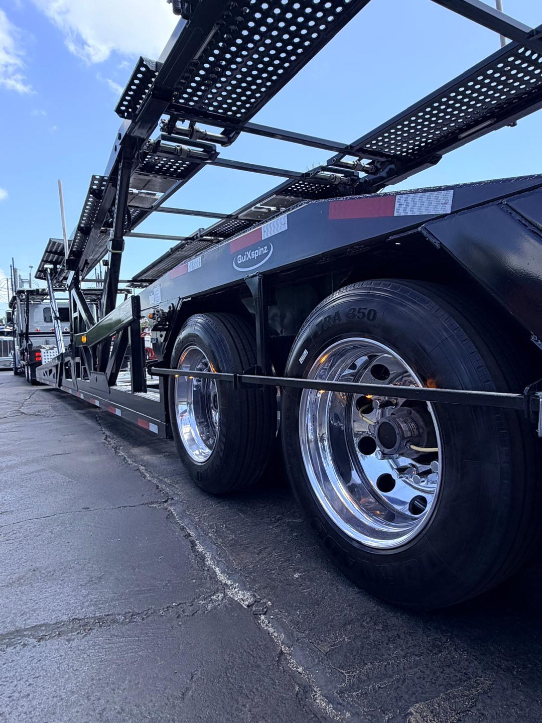 2024 Peterbilt 389 w/a 2024 Cottrell CX09 LSFA 80”
