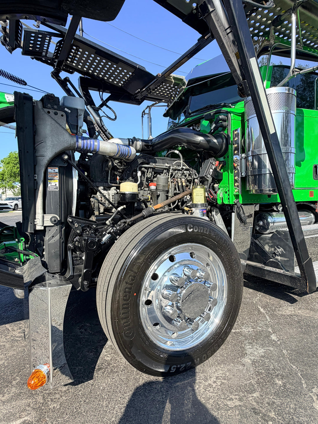 2019 Peterbilt 389 w/a 2020 Cottrell CX09 LSFA