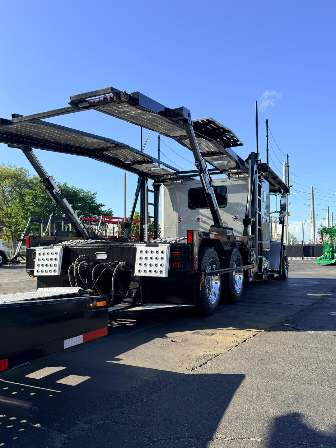 2024 Peterbilt 389 (ChopTop) w/a 2024 Cottrell CX09 LSFA 80”