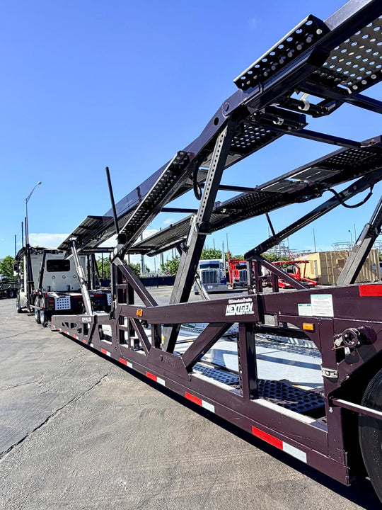 2021 Peterbilt 389 w/a 2022 Cottrell LSFA 80”