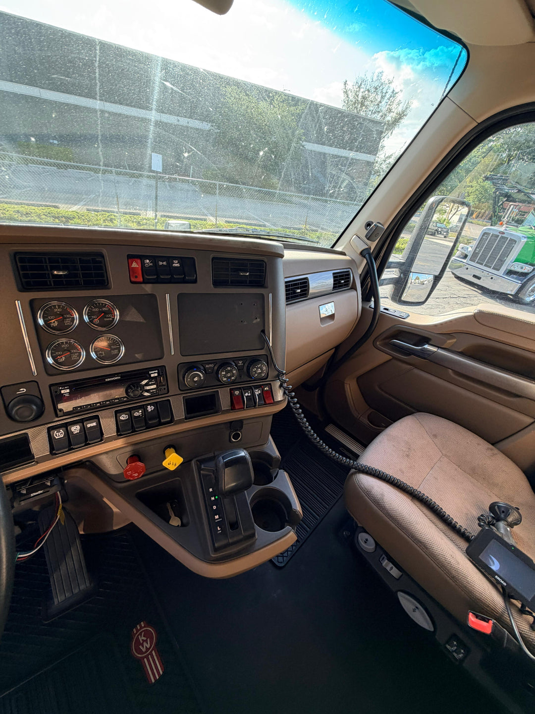 2017 KW T680 w/a 2018 Cottrell 5307 XL