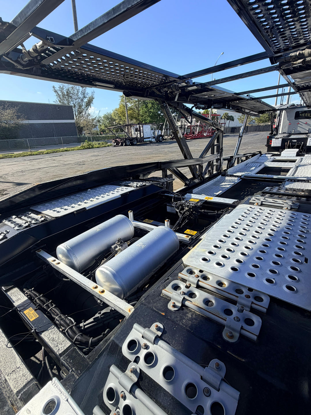 2024 Peterbilt 389 (ChopTop) w/a 2024 Cottrell CX09 LSFA 80”