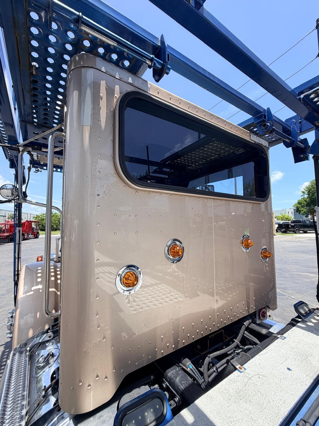 2019 Peterbilt 365 w/a 2019 Cottrell LSFA 80”