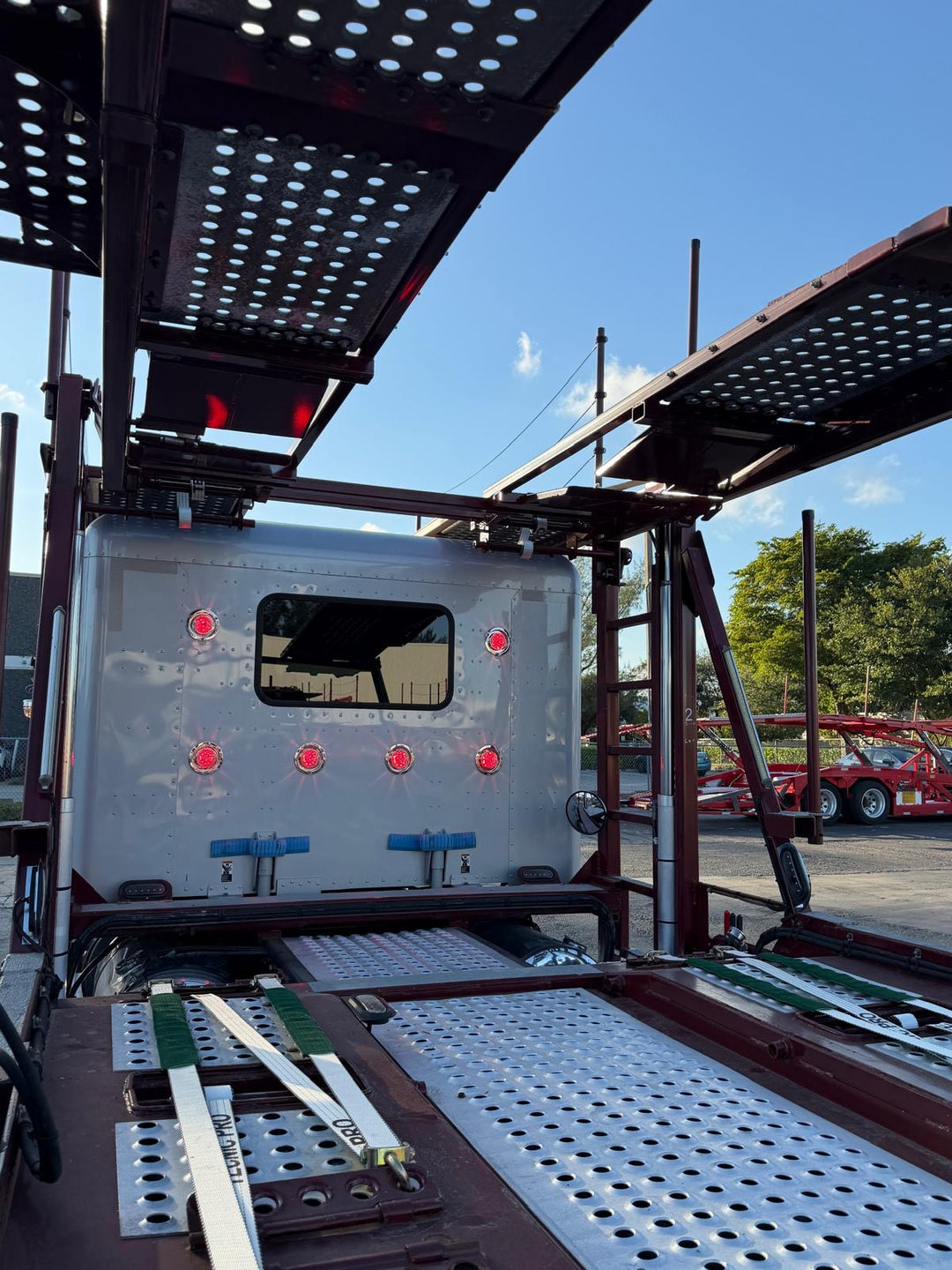 2019 Peterbilt 389 w/a 2019 Cottrell CX-09 LSFA 80 Footer