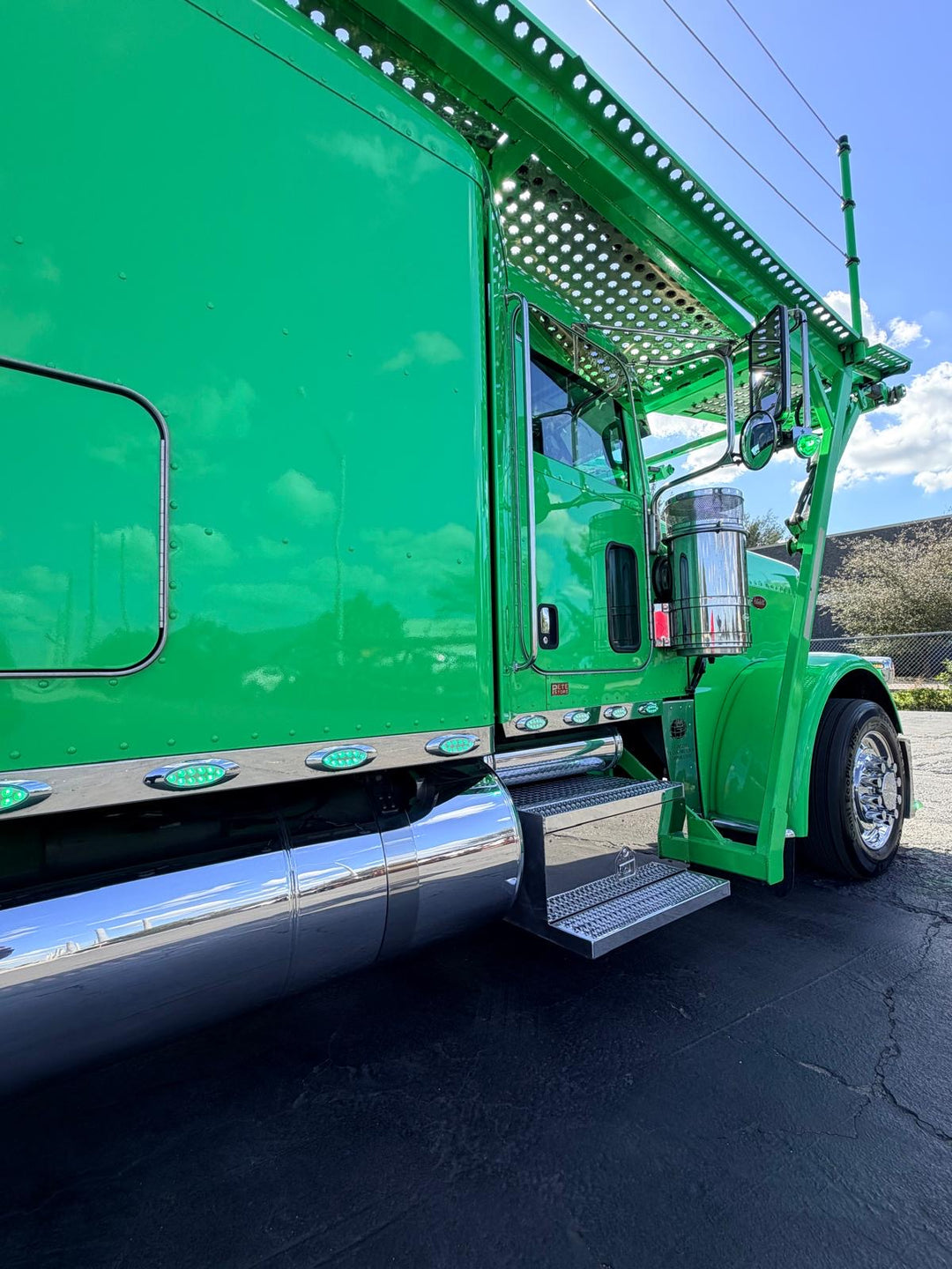 2017 Peterbilt 389 w/a 2017 Cottrell CX11