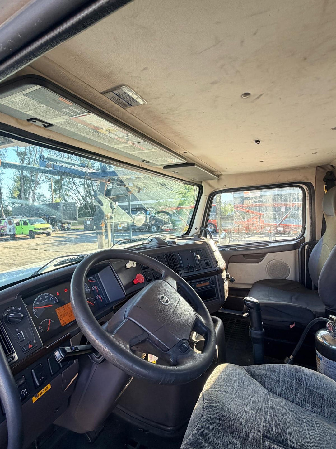 2015 Volvo VAH62200