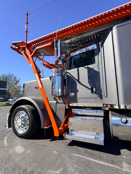 2020 Peterbilt 389 w/a 2021 Cottrell LSFA 80”