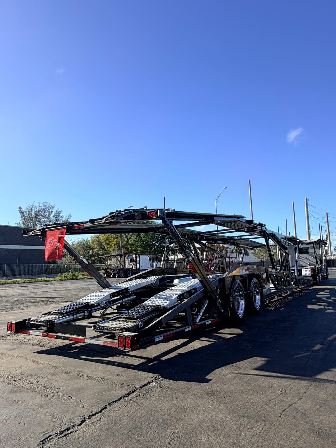 2024 Peterbilt 389 (ChopTop) w/a 2024 Cottrell CX09 LSFA 80”