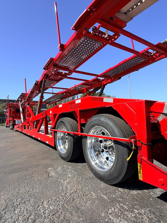 2022 Peterbilt 389 w/a 2020 Cottrell LSFA 80’