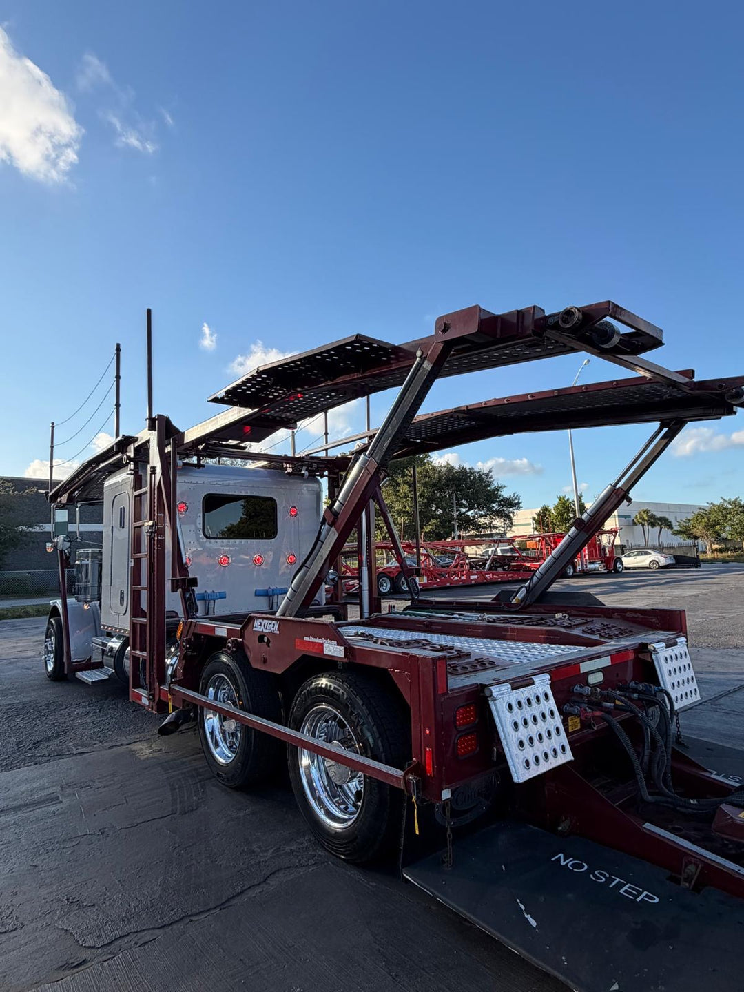 2019 Peterbilt 389 w/a 2019 Cottrell CX-09 LSFA 80 Footer