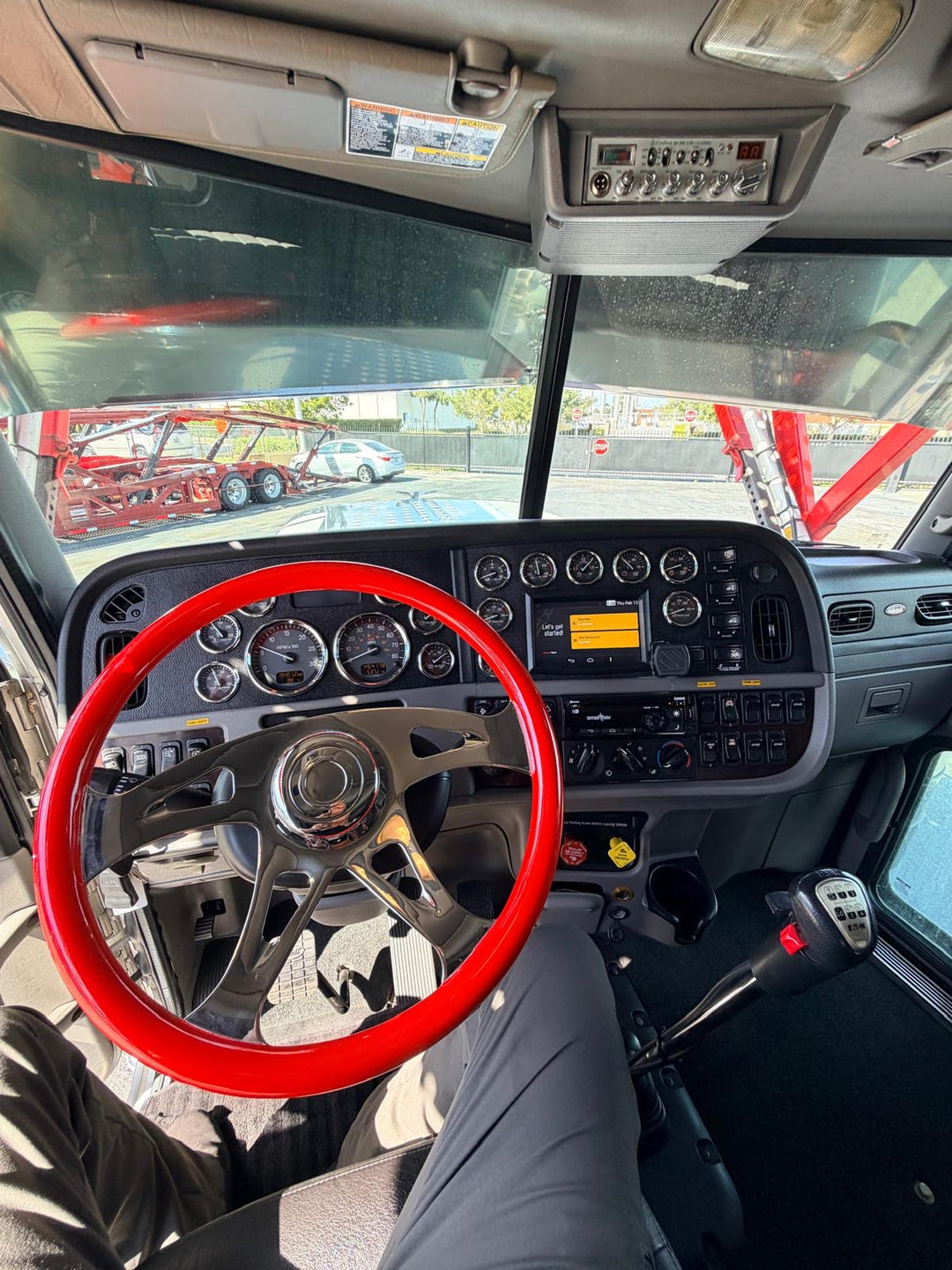 2020 Peterbilt 389 w/a 2021 Cottrell LSFA 80’