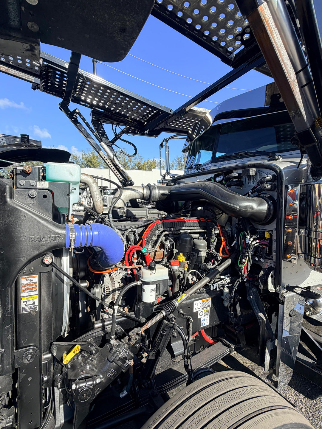 2024 Peterbilt 389 (ChopTop) w/a 2024 Cottrell CX09 LSFA 80”