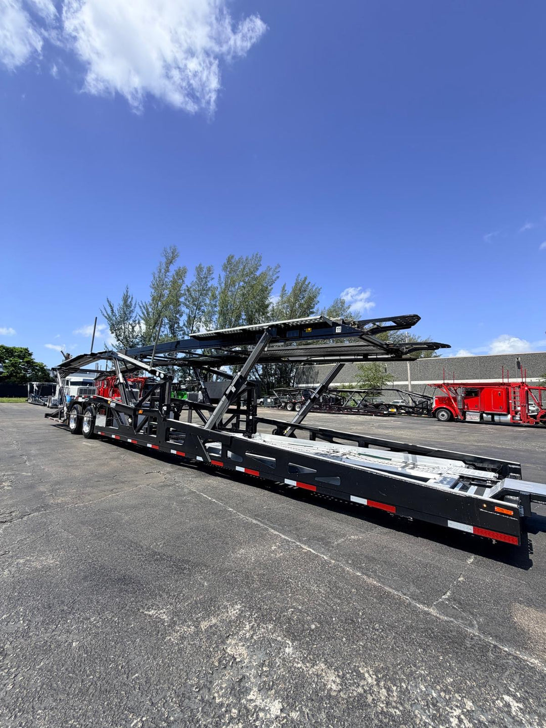2024 Peterbilt 389 w/a 2024 Cottrell CX09 LSFA 80”
