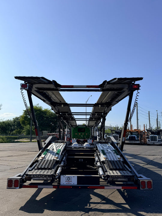2019 Peterbilt 389 w/a 2020 Cottrell CX09 LSFA
