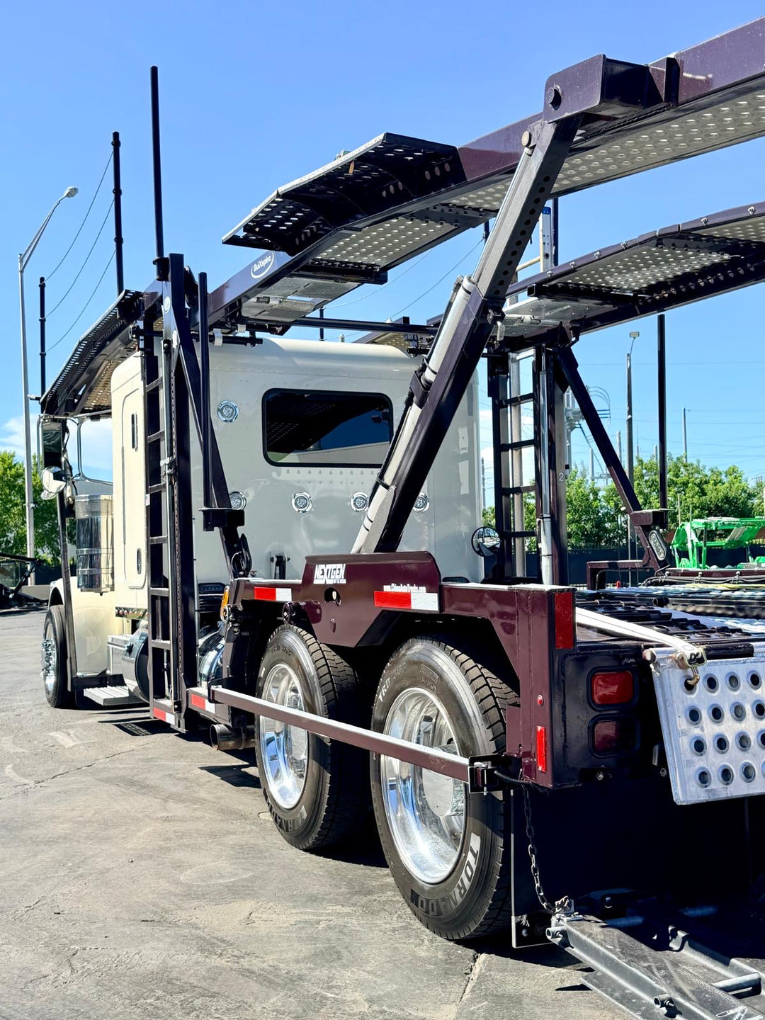 2021 Peterbilt 389 w/a 2022 Cottrell LSFA 80”