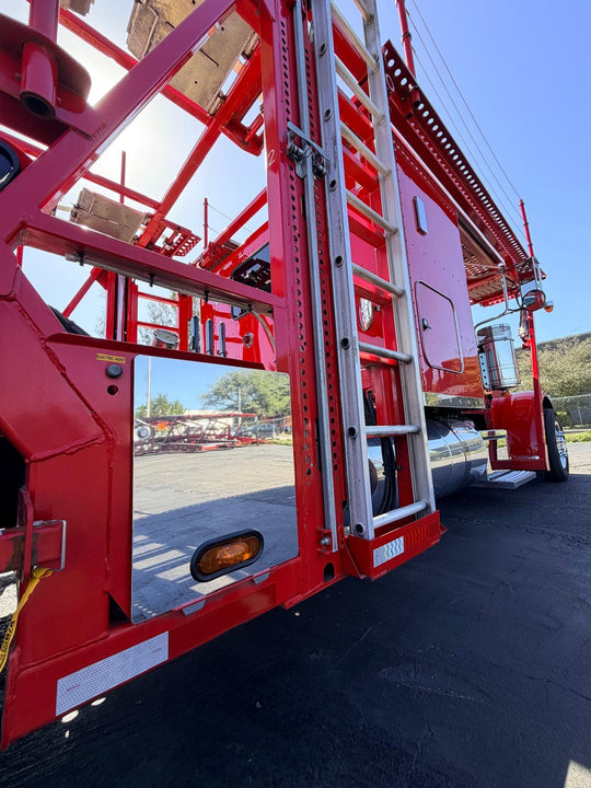 2022 Peterbilt 389 w/a 2020 Cottrell LSFA 80’
