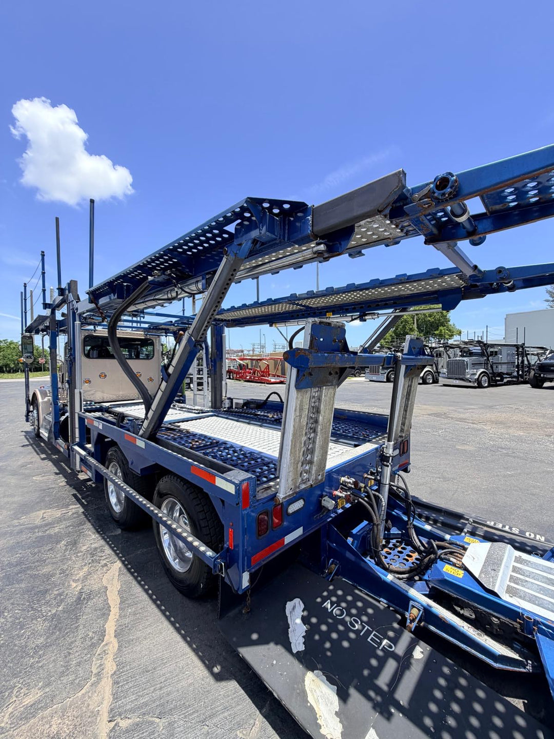2019 Peterbilt 365 w/a 2019 Cottrell LSFA 80”