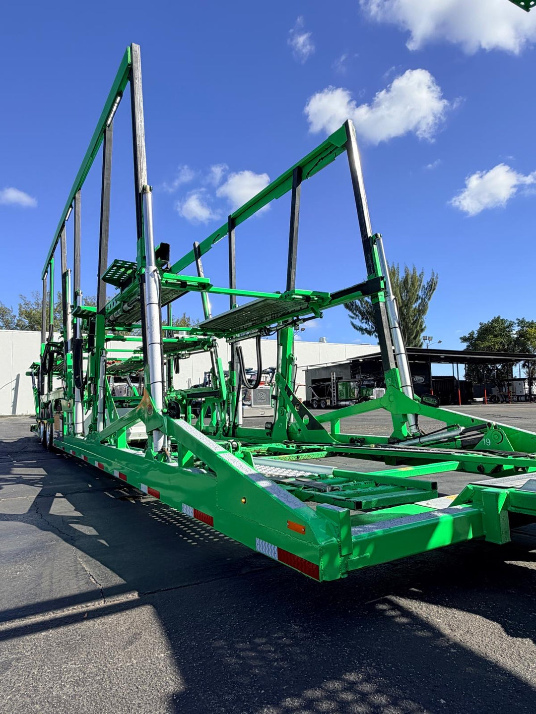 2017 Peterbilt 389 w/a 2017 Cottrell CX11