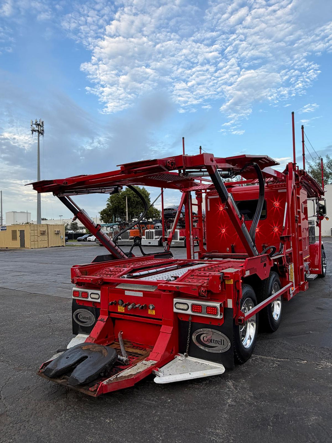 2017 Peterbilt 389 (264” WB)