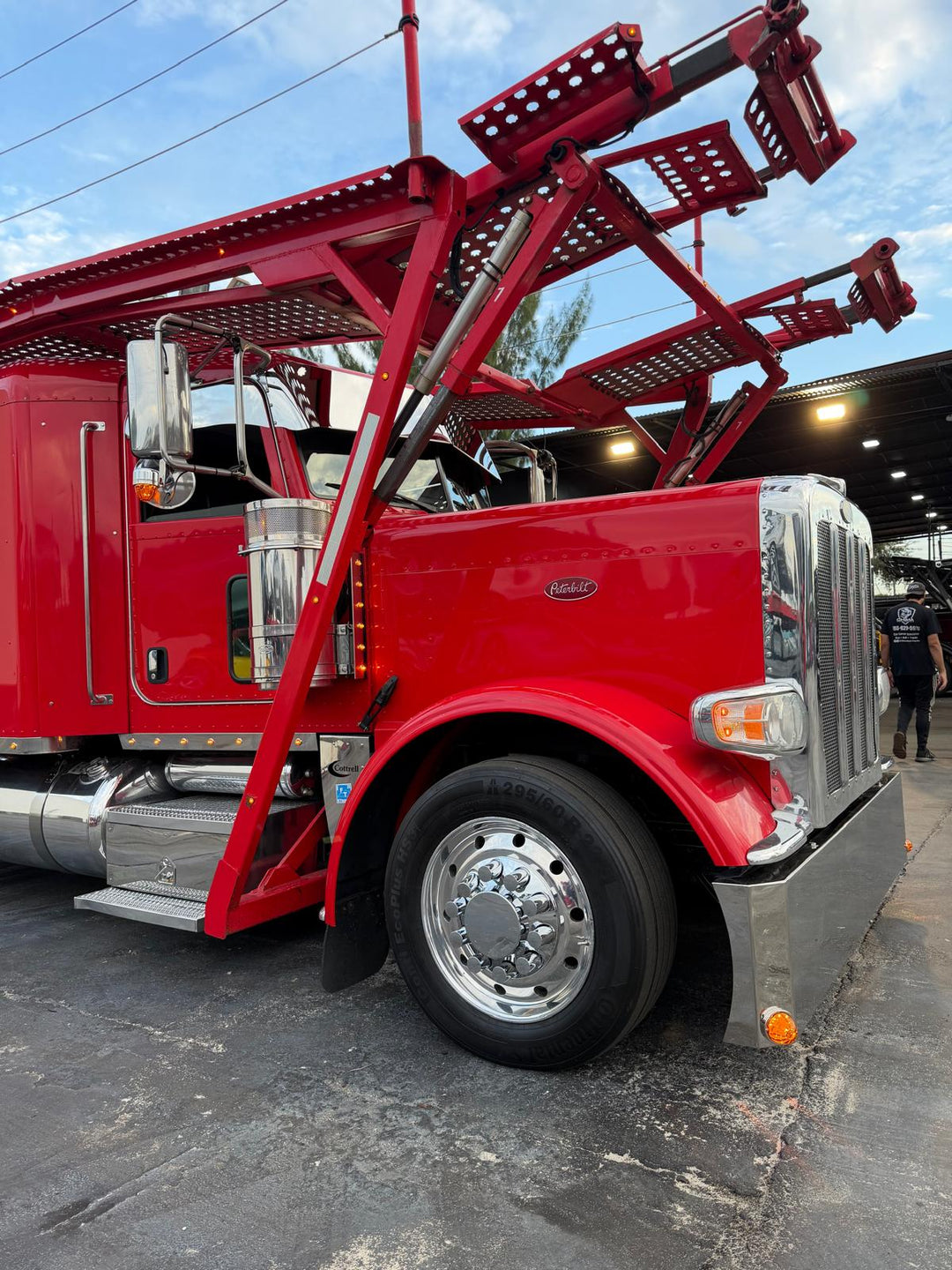 2017 Peterbilt 389 (264” WB)