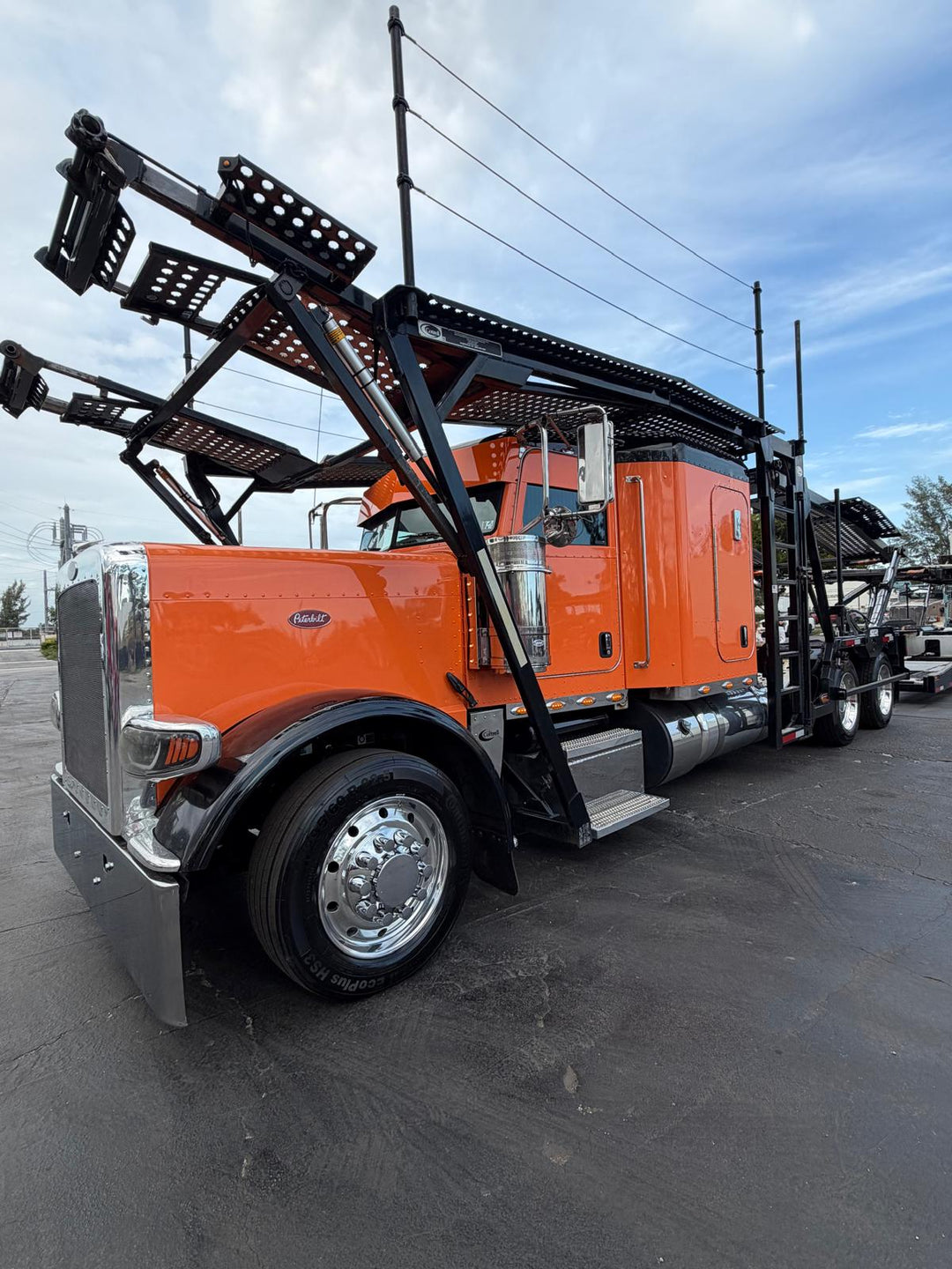 2017 Peterbilt 389 w/a Cottrell CX-09 LS3