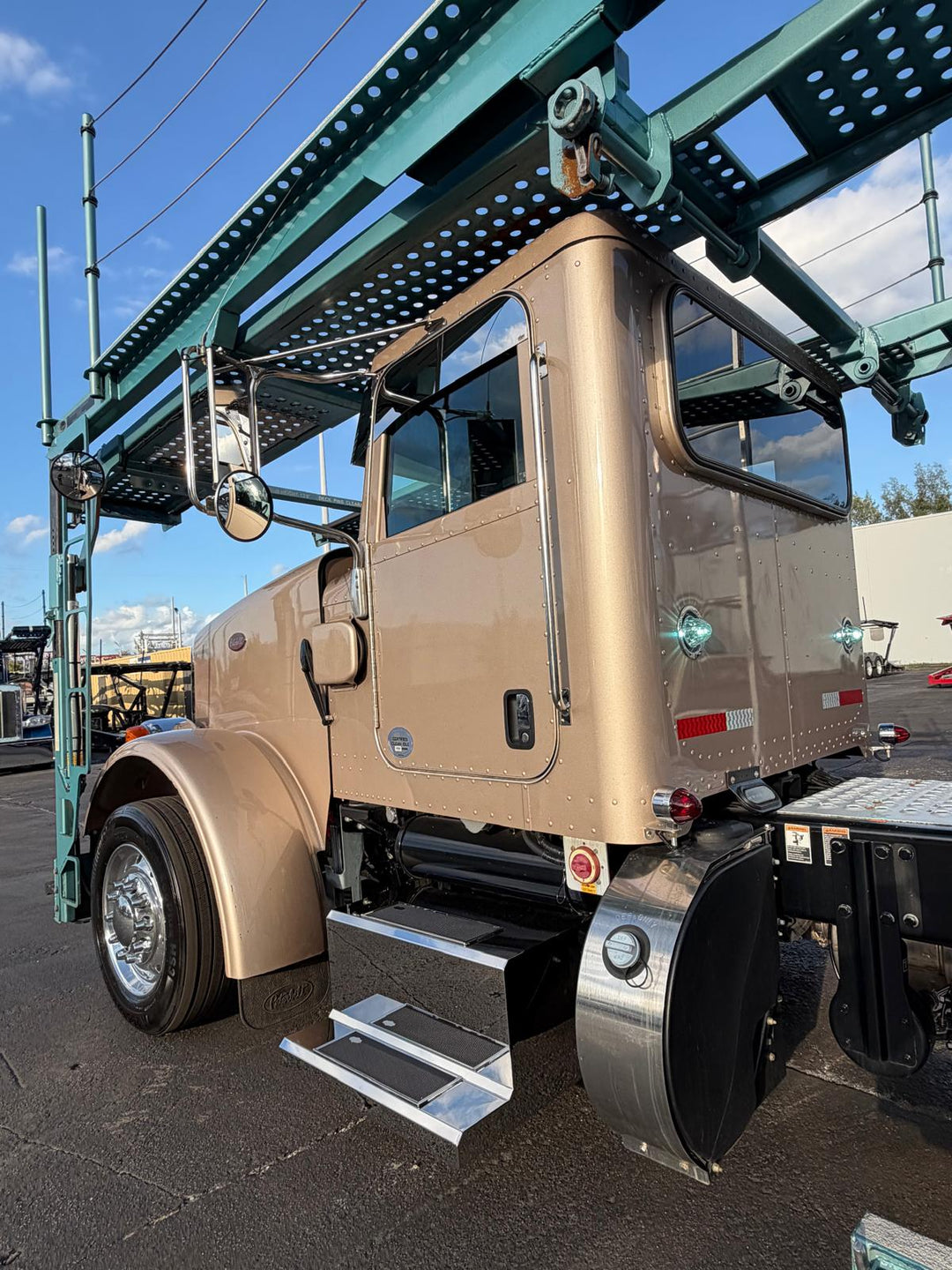 2020 Peterbilt 365 w/a 2020 Cottrell LSFA 80”